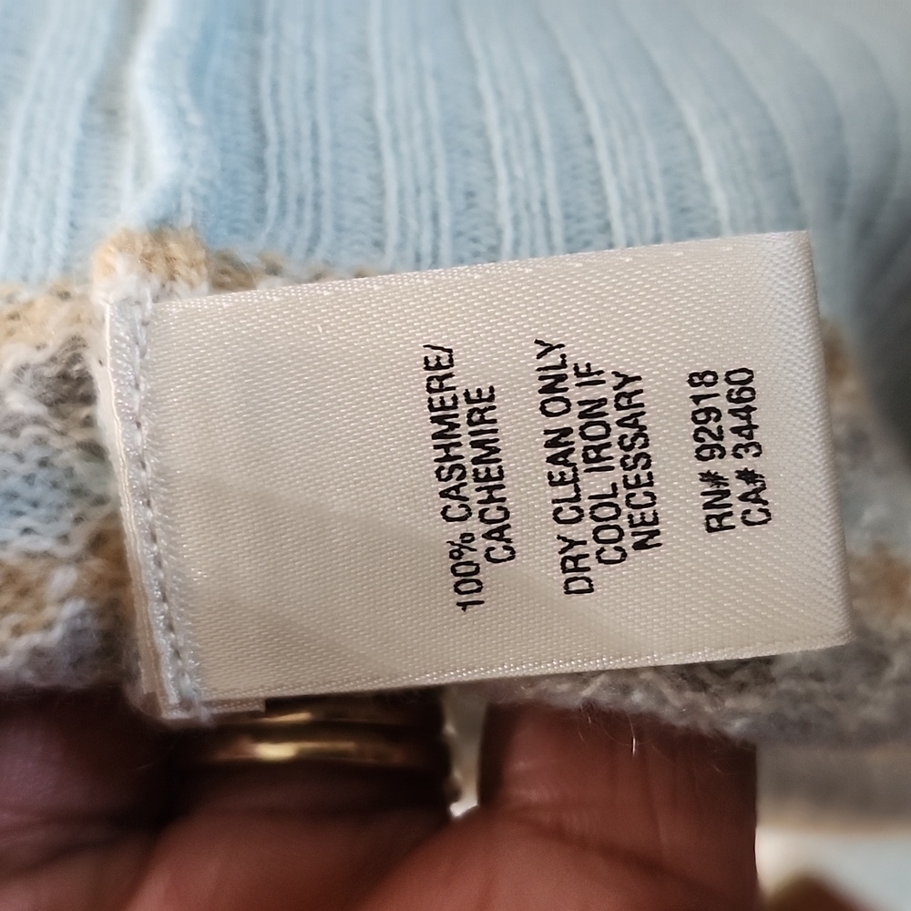 Juicy Couture 100% Cashmere Sweater Vest Ribbed Cream,Blue, Tan Knit Sleeveless - Picture 10 of 10